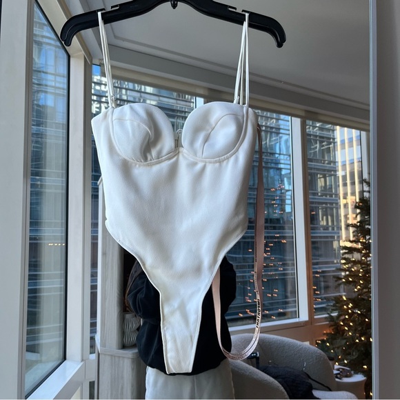 NWT House of CB Avery Bodysuit in Ivory Deep V Neck Boning Tank Top Corset - Picture 5 of 6